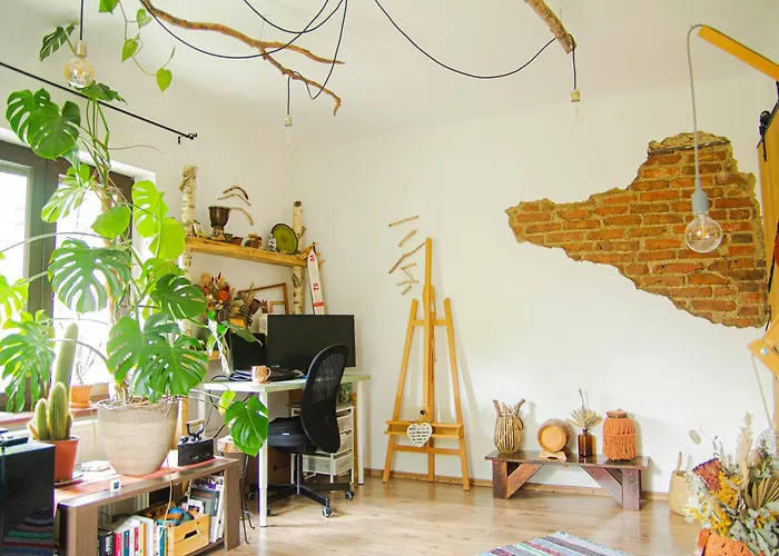 Lupeni Alley Cozy Apartment&private Garden Daire *